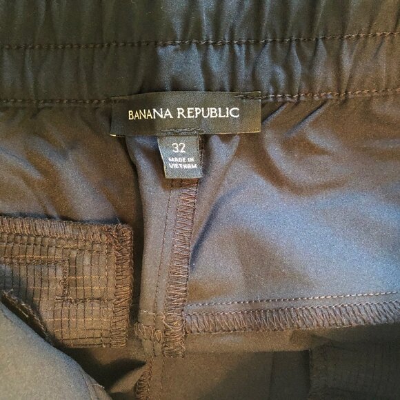 NWT Banana Republic Men's Motion Tech Hybrid Pants, Color Black, Size 32 - Picture 7 of 10